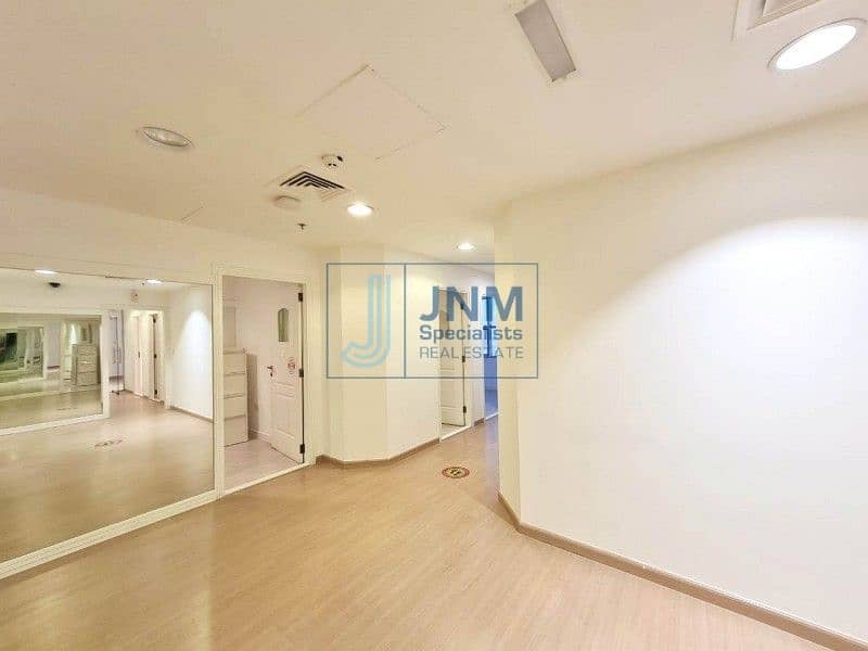 Well-Priced Office With Jumeirah Island View | Vacant ! Well-Priced Office With Jumeirah Island View | Vacant !
