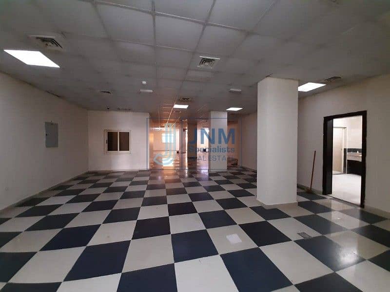 1 full building labourcamp for rent in al quoz