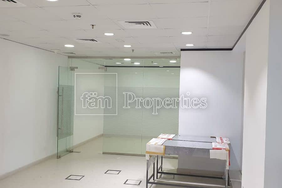 4 Office located walking in Metro station