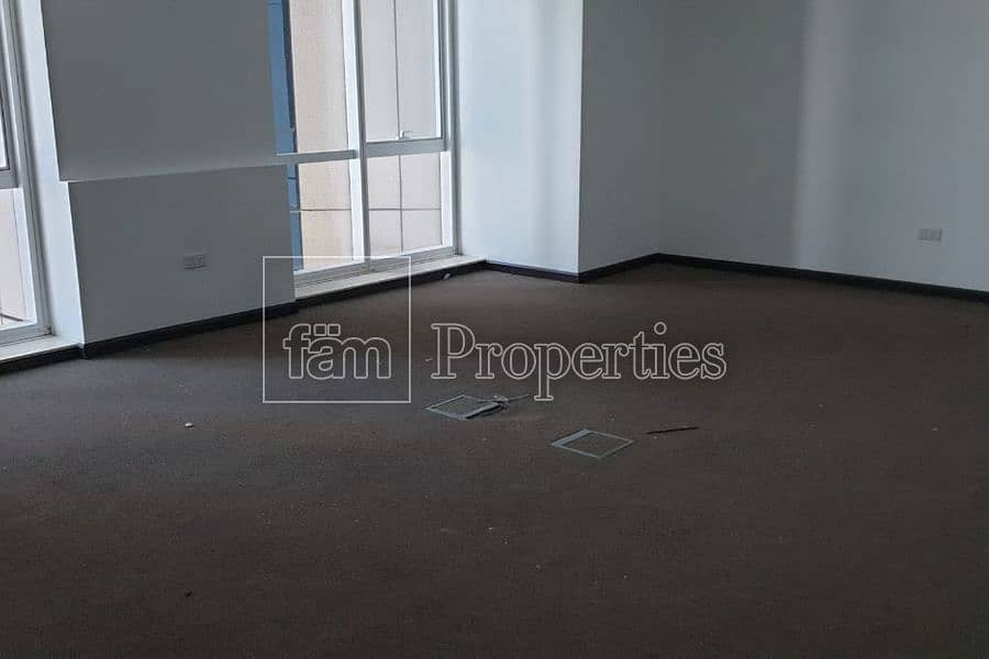 9 Office located walking in Metro station