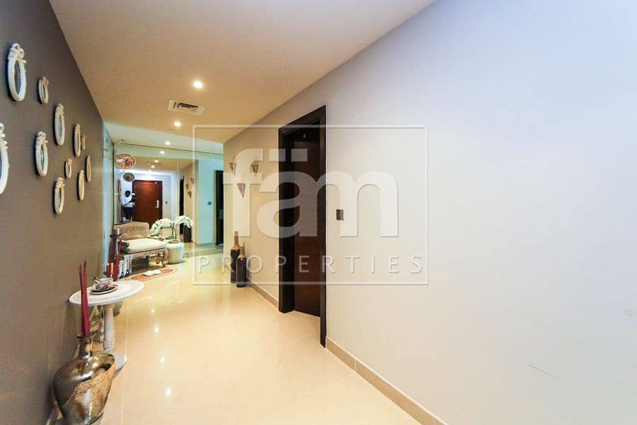 3 Bright & spacious /corner unit /canal view