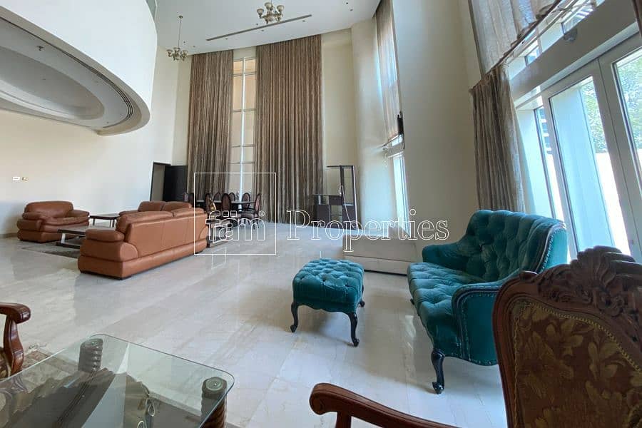 3 Grand Duplex Apartment with Private Pool