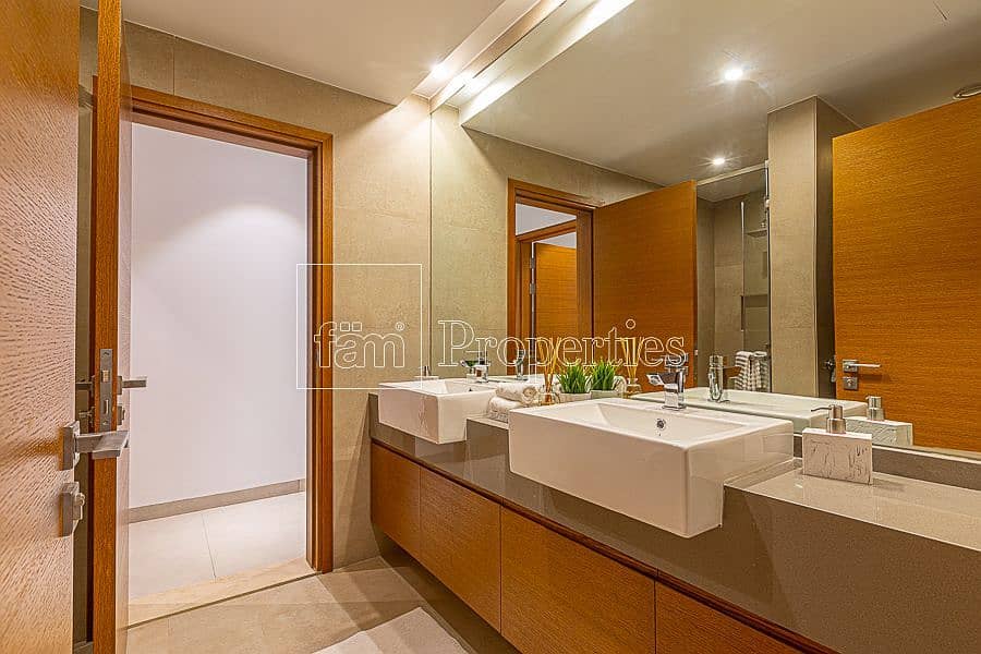 23 Fitted Kitchen | New 3BR Apt | Burj view | Vacant