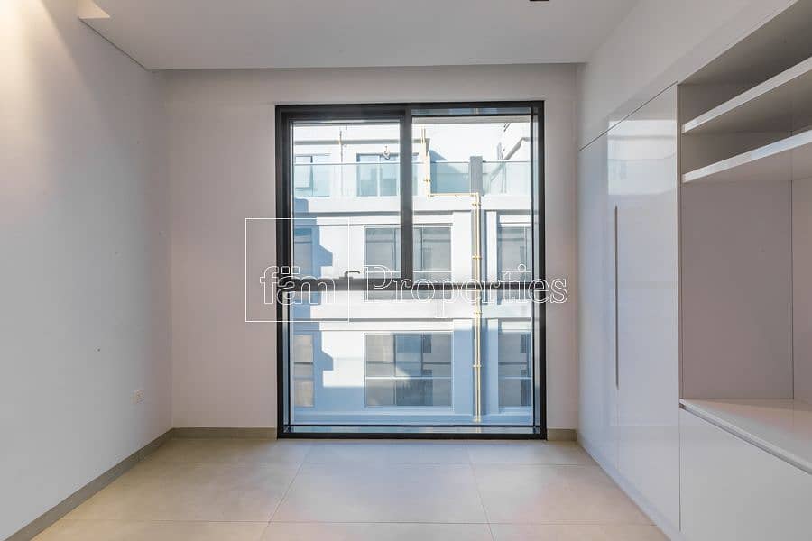 22 3BR plus Maid's | Ready to move | Burj View