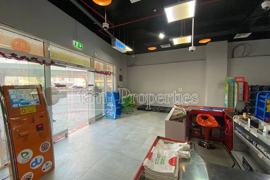 2 Burj Khalifa view retail shop for rent