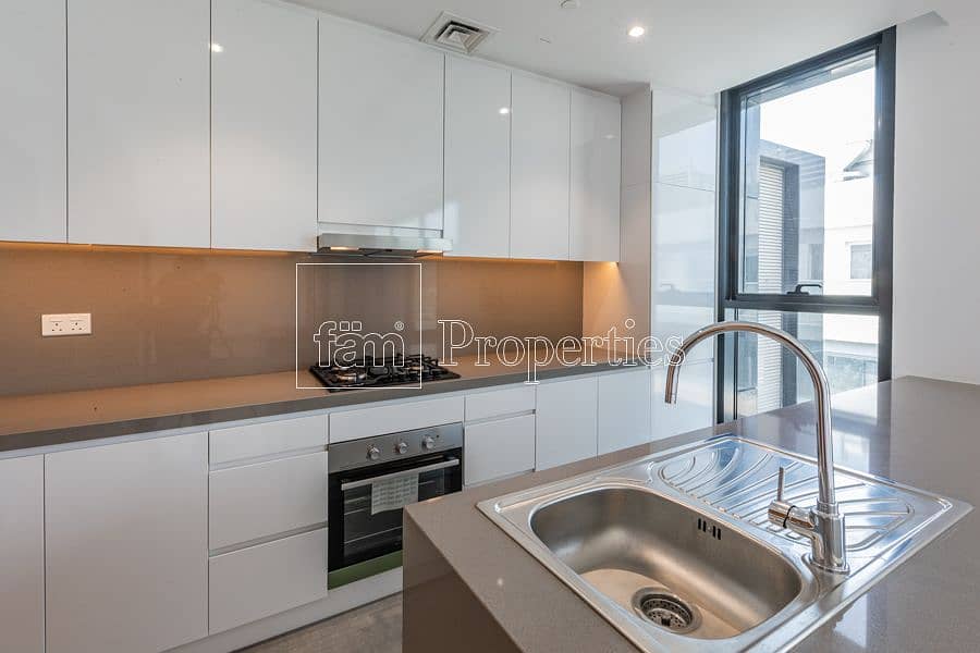 16 Fitted Kitchen | Brand New | Ready Property