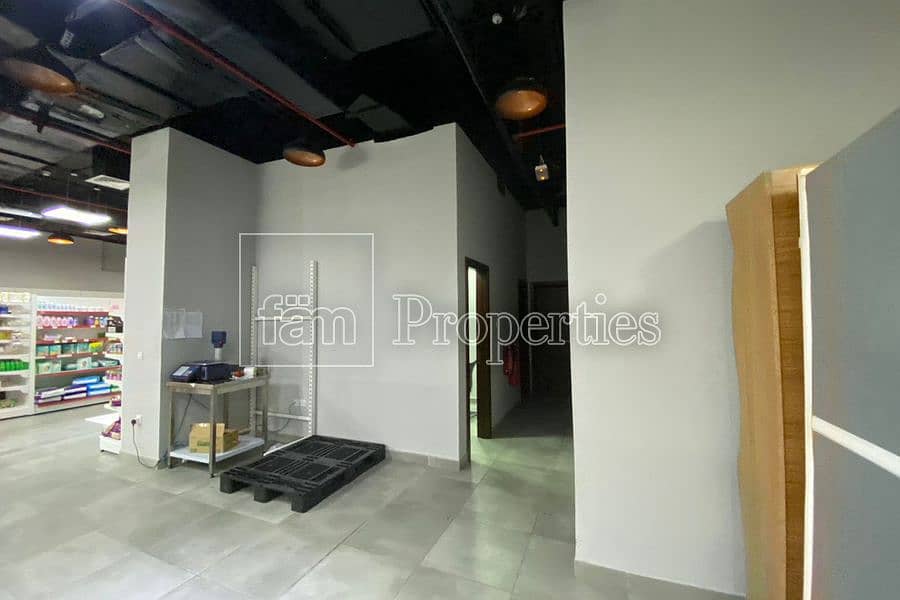 18 Burj Khalifa view retail shop for rent