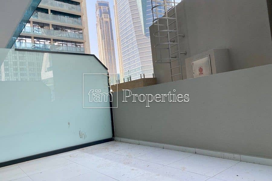 17 Mid Floor | Facing SZR | Canal View