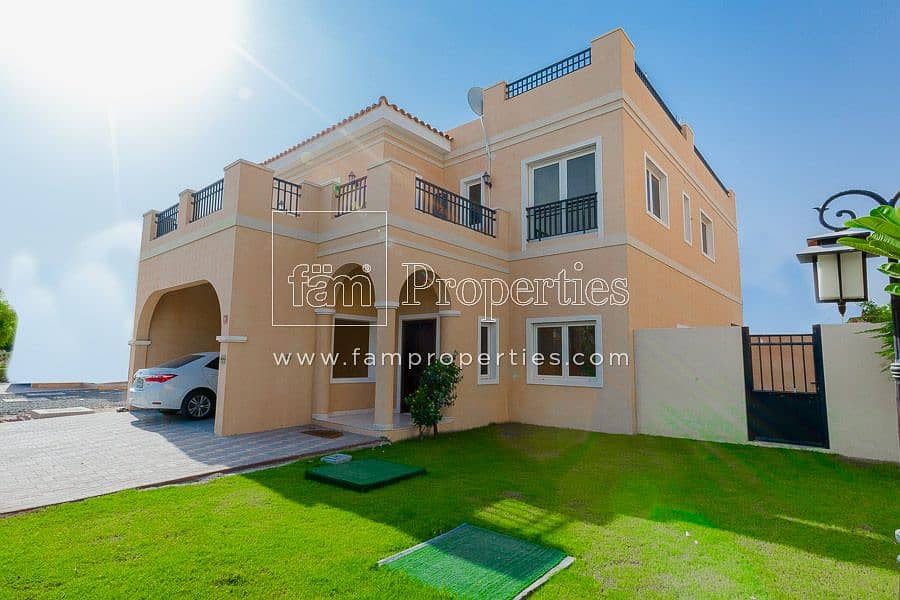 2 Remodelled layout| 4 bed w/ Pool| Spacious TV Room