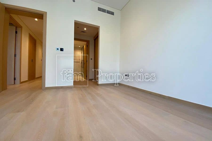 8 Spacious Brand New 2 BD near Dubai Mall