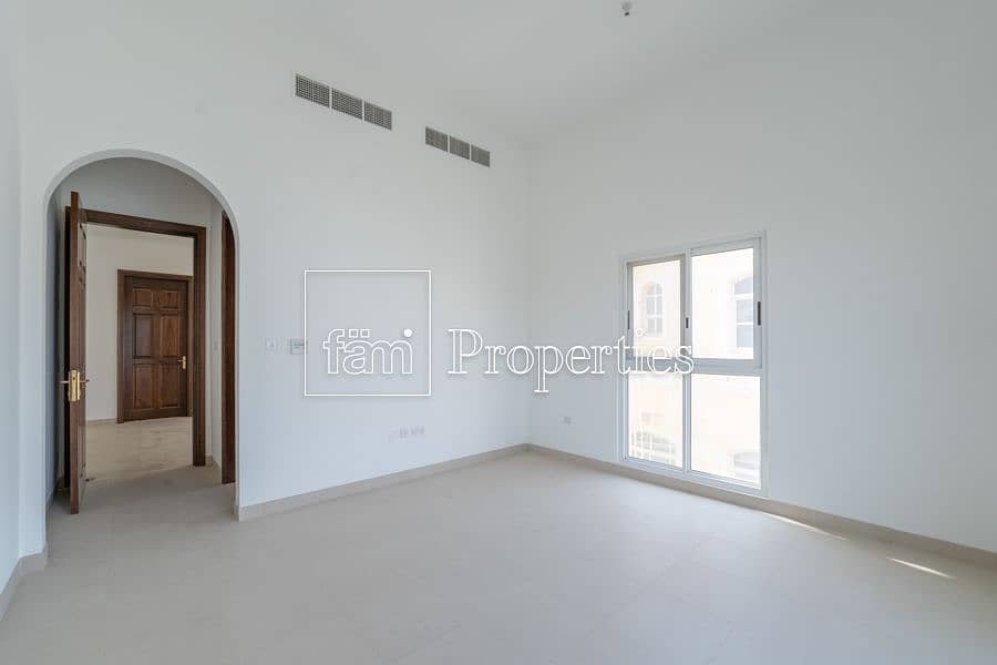 21 Walk to GEMS School|4BR Custom| 2 Majlis