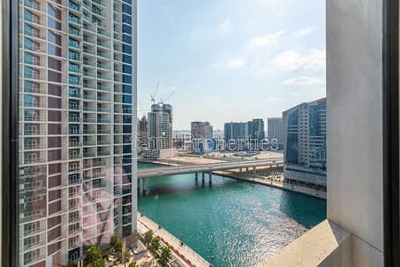 طابق سكني  للبيع في الخليج التجاري، دبي - Full-floor | Tower A Mid Floor! Pool/Canal View