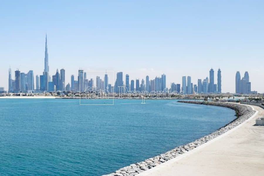 Beachfront Access with Open Sea/Skyline View