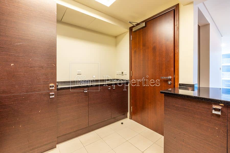 2 spacious 1br l  Amazing amenities l kitchen ready