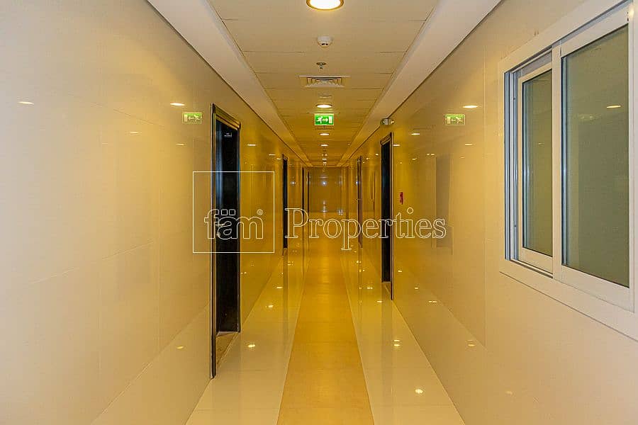 14 Fitted office| near metro |lake view |Furnished