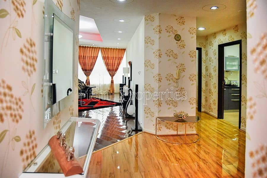 34 Fully furnished | Upgraded | mid Floor | 3+maids