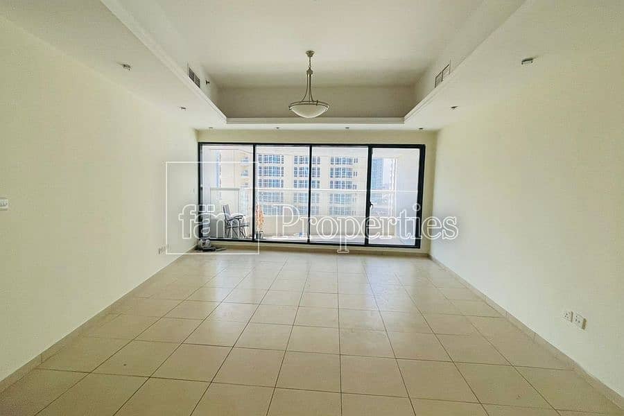 1BR | 2 full baths | close to metro and park