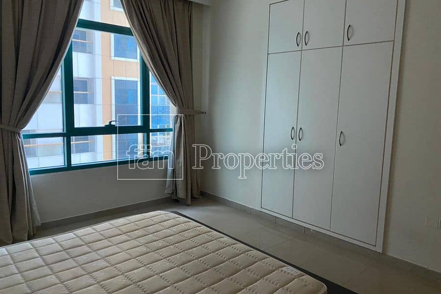 Chiller free|specious 1 BD apt | parlial marina