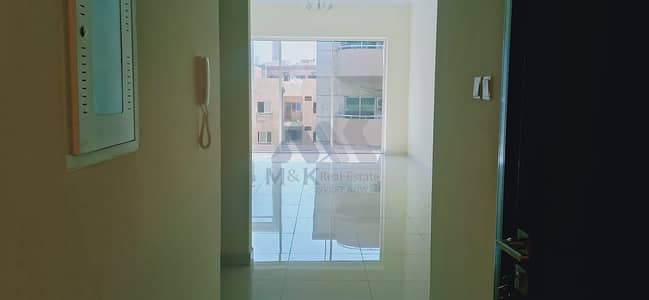شقة 1 غرفة نوم للايجار في الكرامة، دبي - شقة في بناية وصل هب الكرامة 1 غرف 58000 درهم - 5427882