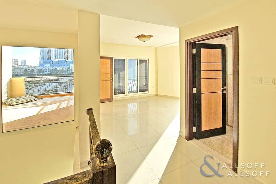 15 Large Corner Unit | Vacant Now | 3 Beds