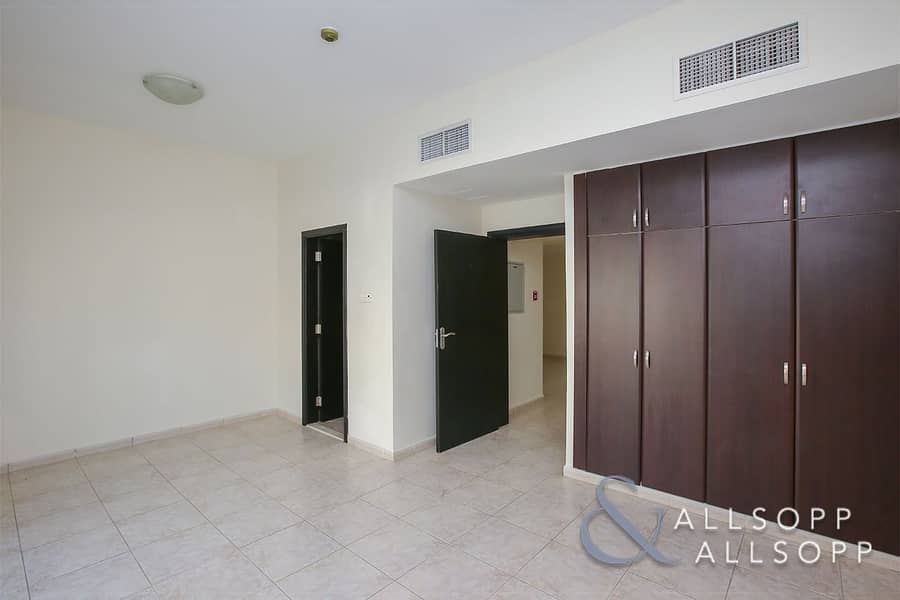 8 Exclusive | 3BR | Next 2 Park and Mall | VOT