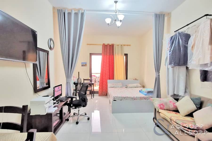 6 Tenanted | Investment | Golf View | Studio