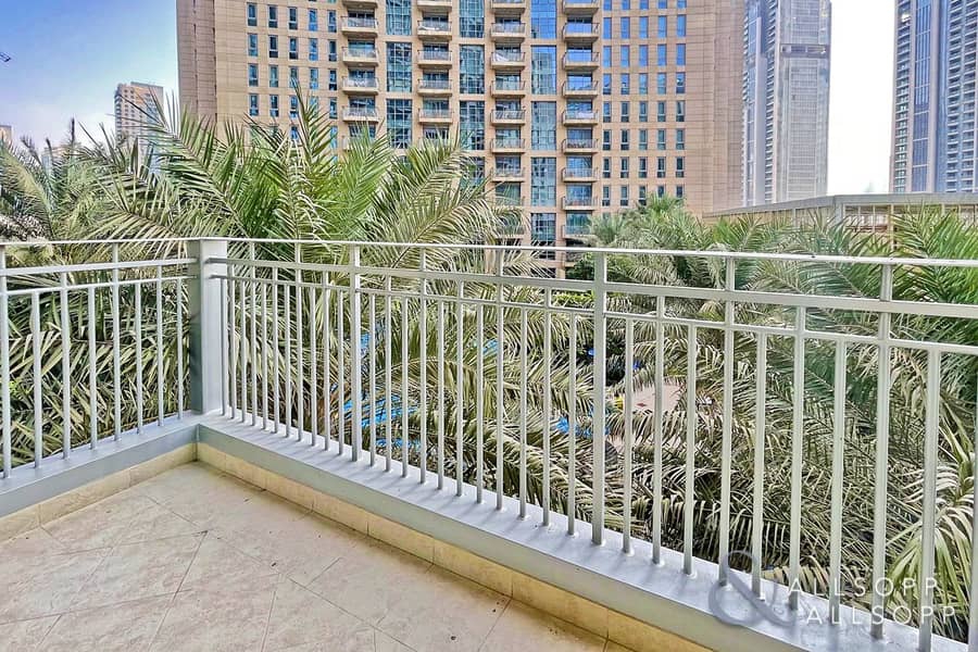 2 1 Bed | Pool and Boulevard Views | Vacant
