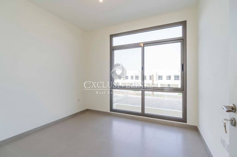11 EXCLUSIVE/Single row/Open view/Type   1/Landscaped