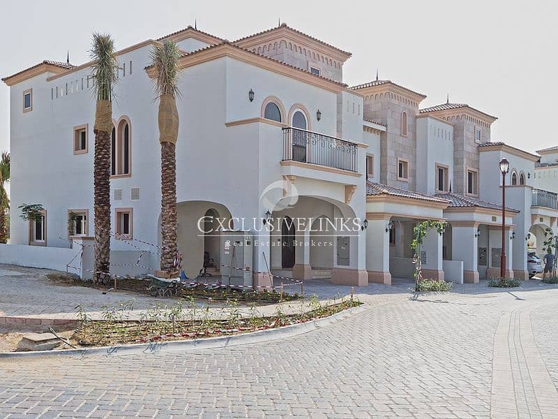 4BR townhouse - corner plot with golf views 4BR townhouse - corner plot with golf views