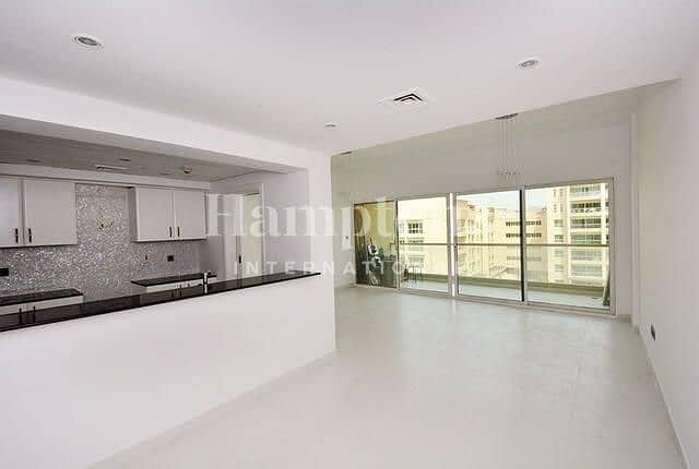 1 Meticulously Renovated |I 2 Bed + Study