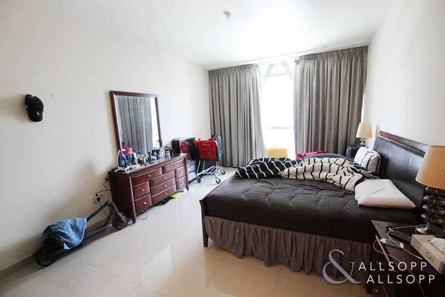 12 One Bedroom | DIFC View | Rented | Balcony