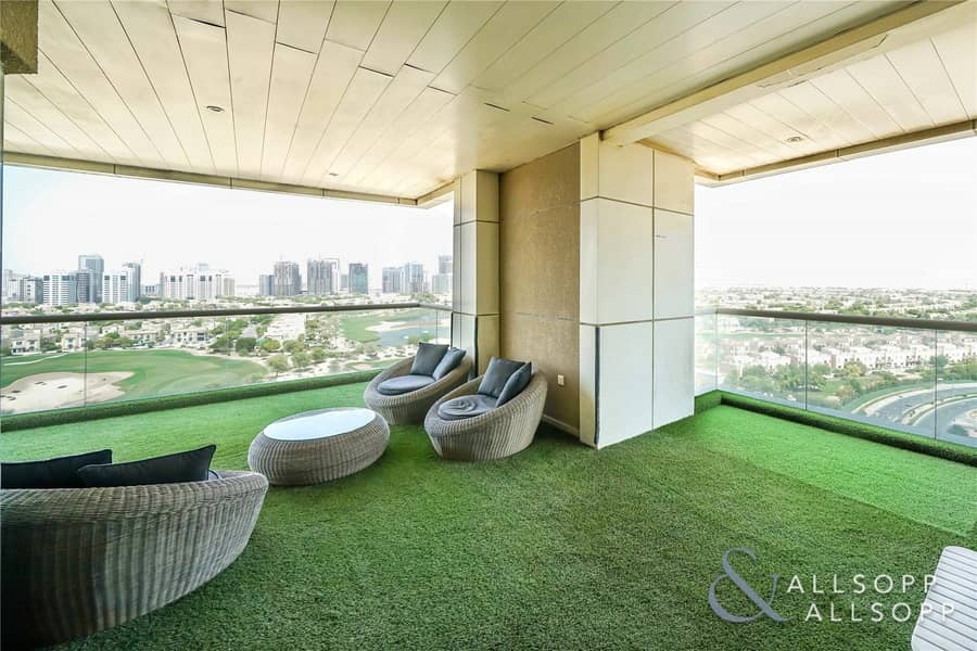 12 Unique Penthouse | Stunning Golf Views | 4 Bed