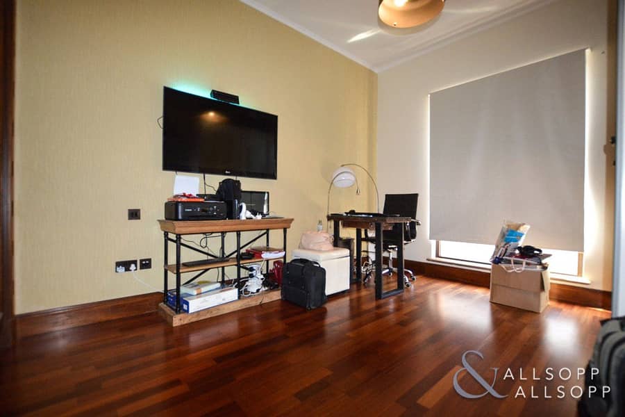 8 Three Bedroom | Maids | Boulevard View