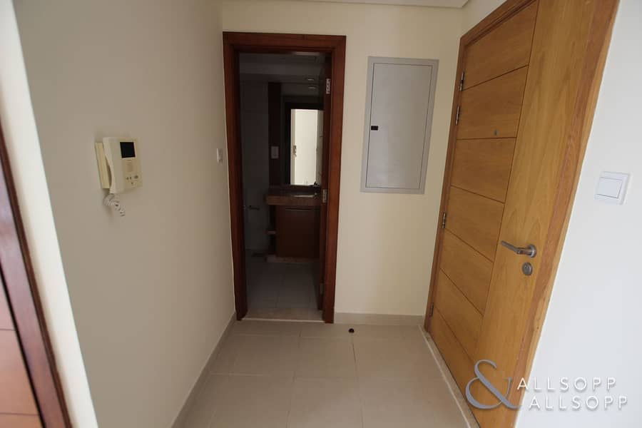 4 Full Burj VIew | Vacant | Cash Seller | 2BR