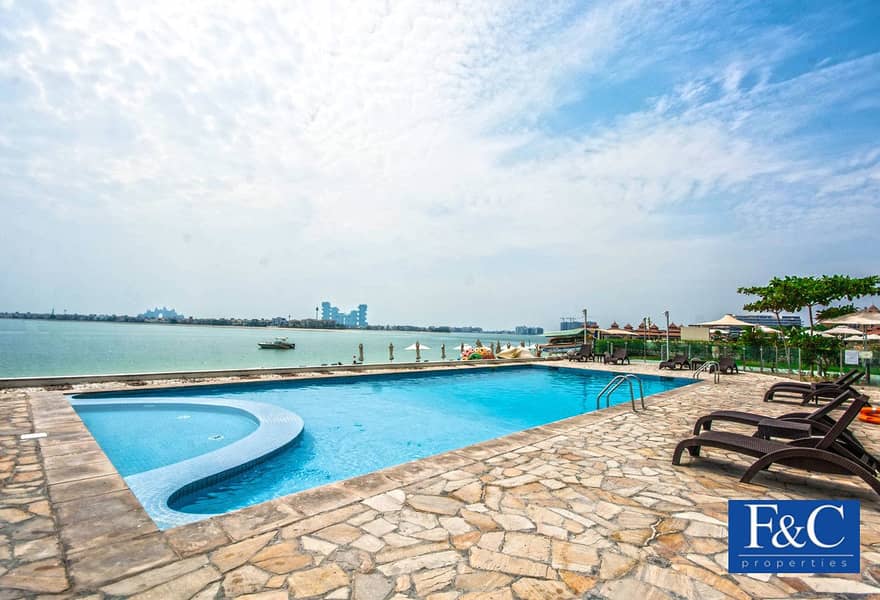 21 Full Sea and Pool View | Private Beach | Vacant