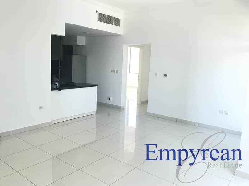 Furnished Large 2Br Burj and Canal View Well maintained with balcony