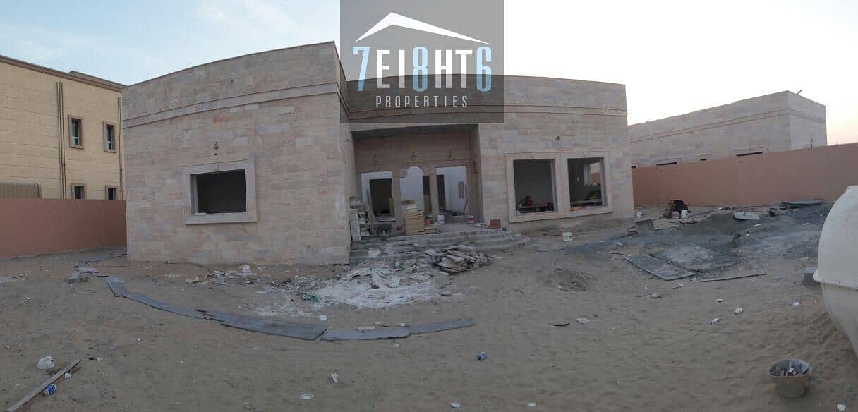 Amazing value: 3b/r good quality villa + garden + car parking for 3 cars for rent in Khawaneej 2