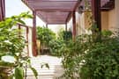 6 Luxurious Six Bedroom Villa | Beautiful Garden