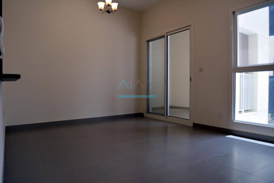 High Quality 2 Bed Room - 44000 AED 4 CHQS