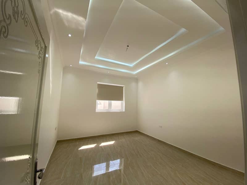 Квартира в Мадинат Аль Рияд, 2 cпальни, 50000 AED - 5465488