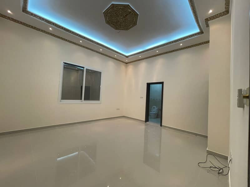( MULHAQ ) OUTCLASS 4 BEDROOMS HALL 5 BATH WITH PRIVATE ENTRANCE FOR RENT