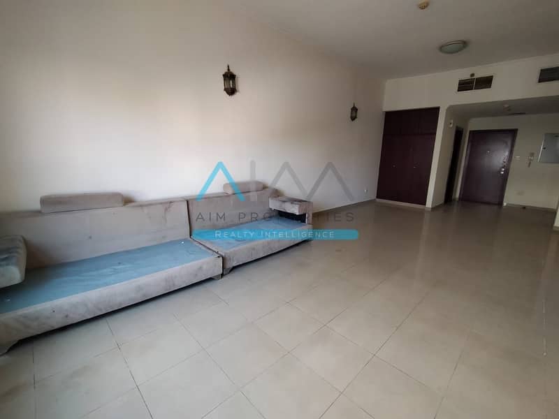 Grand 1 Bedroom Apartment For Sale In Silicon With Closed Kitchen
