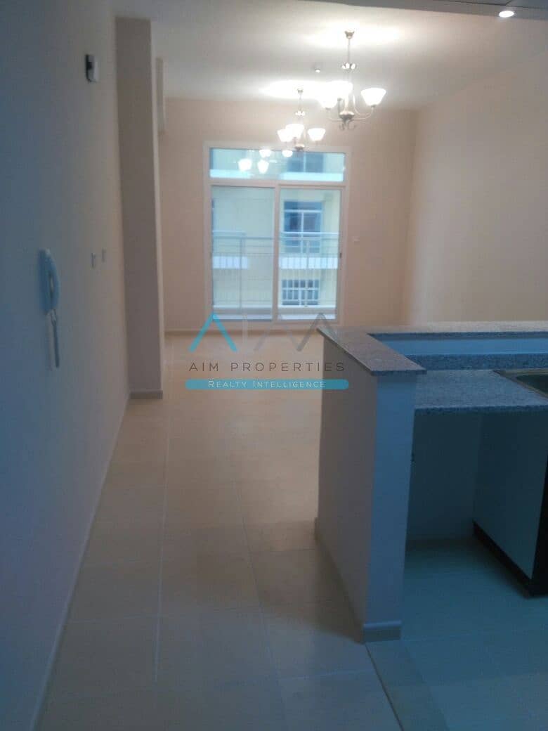 READY TO MOVE IN 1 BHK 1000 SQT 29,999 AED 4 CHQS
