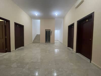 فیلا 3 غرف نوم للايجار في مدينة محمد بن زايد، أبوظبي - فیلا في المنطقة 31 مدينة محمد بن زايد 3 غرف 70000 درهم - 5478325