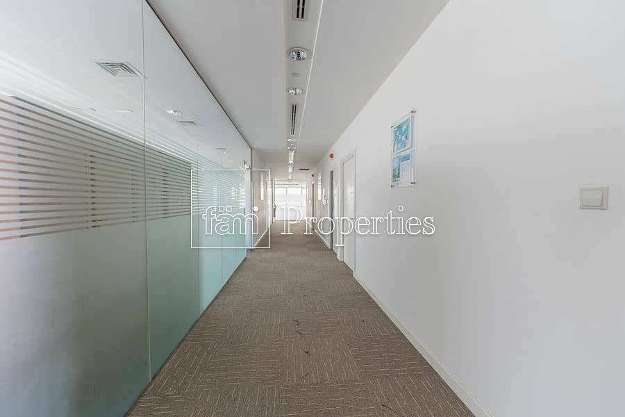 5 Office unit for rent w/ Burj Khalifa view