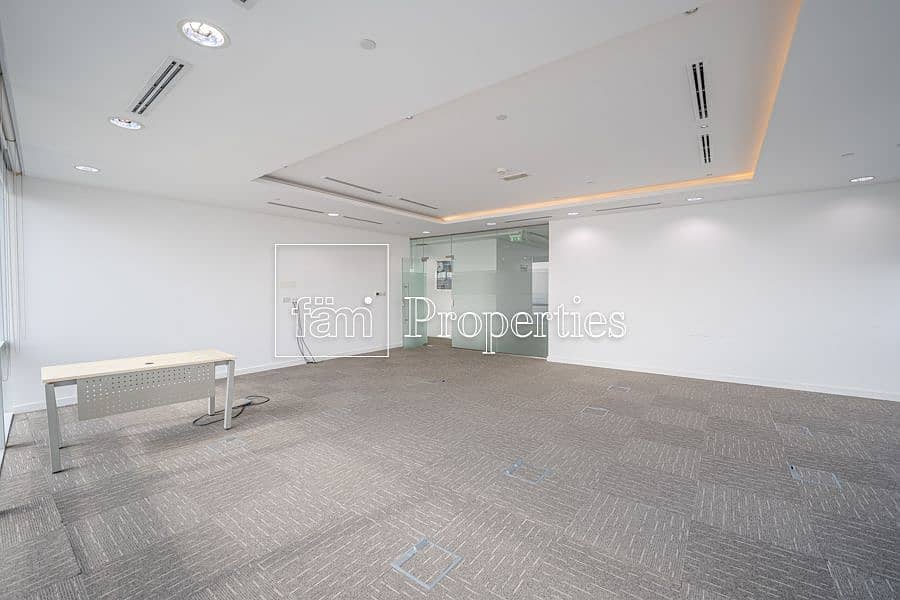 10 Office unit for rent w/ Burj Khalifa view