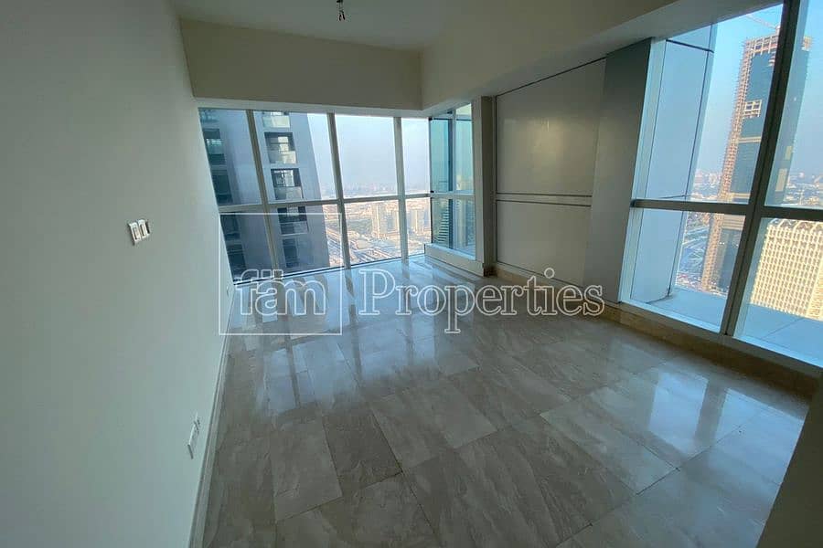 30 Stunning sea view apt for rent