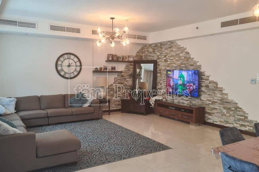11 AMAZING SPACIOUS 3BED DUPLEX FOR SALE/HUGE BALCONY