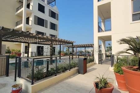 شقة 2 غرفة نوم للبيع في جميرا، دبي - Best price Corner unit Courtyard and pool view