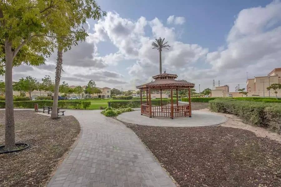 4 Exclusive|Villa Plots in Jumeirah Park|District6
